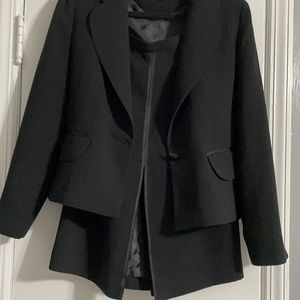 One button two piece suit